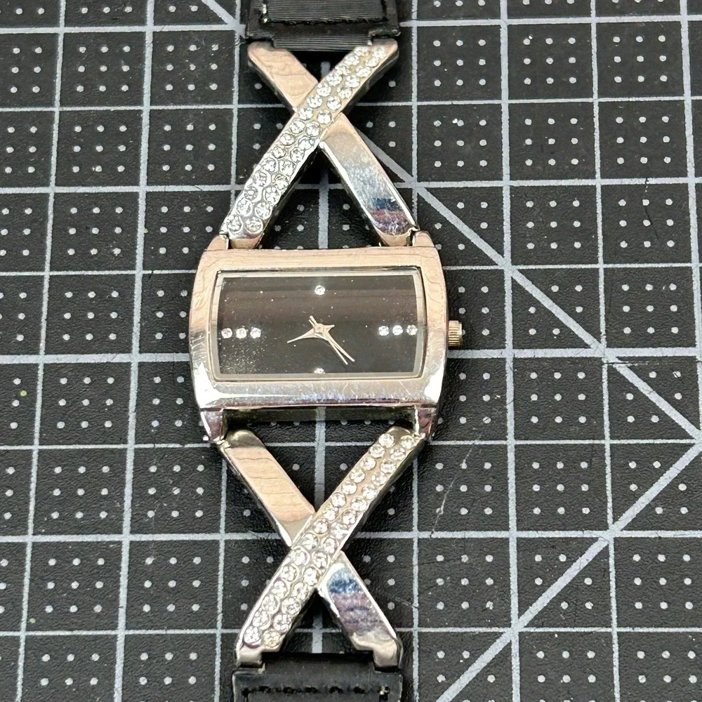 Womens Silver Tone Rhinestone Crisscross‎ Dress Watch Black Dial Japan Movt